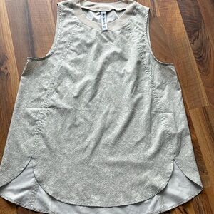 Athleta Woman’s Size S Light Gray Tank Top
